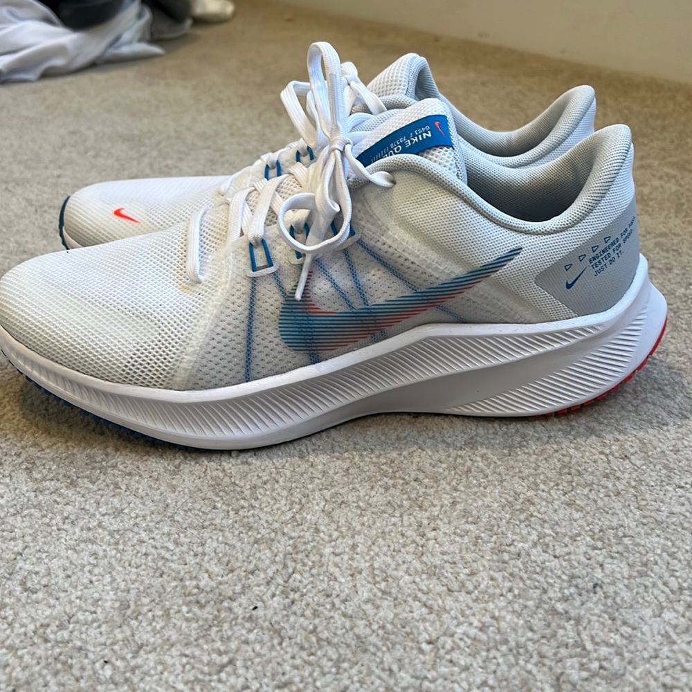 BRAND NEW nike running sneakers!